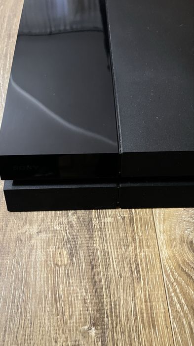 Konsola ps4 + pad i gra