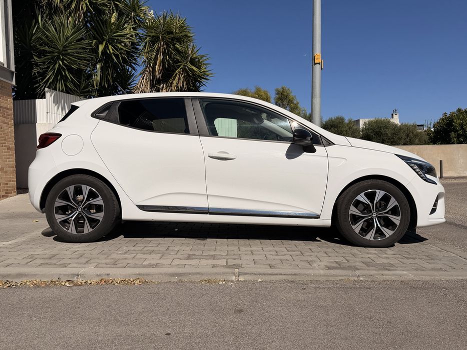 Renault Clio 1.5  dCi de 2023 Nacional — photo 5