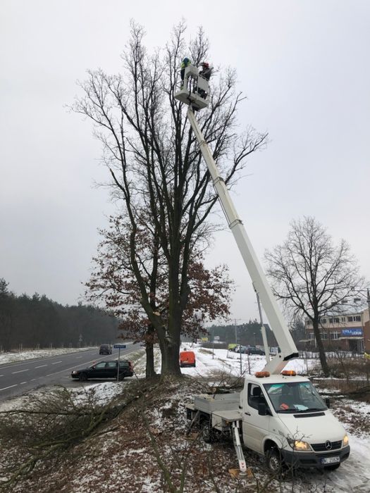 Podnosnik koszowy wynajem Wołomin Radzymin Niepret 22m 25m 27m 30m 35m