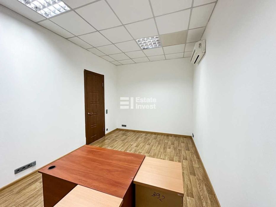 Продам помещение под офис, клинику, фонд по адресу:  ул. Крымская, 8.