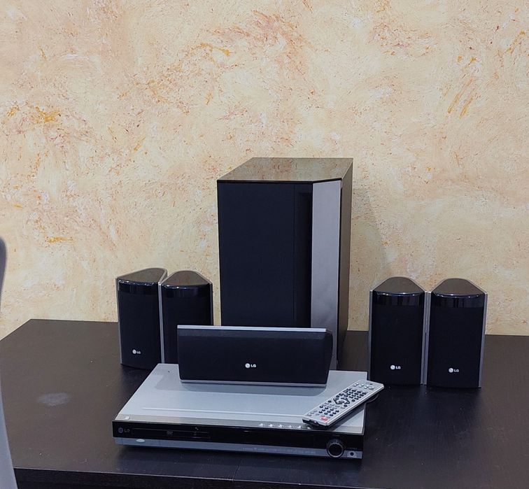 Sistema de som com DVD