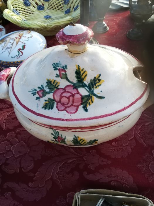 Antiga terrina de faiança de Coimbra pequena 20cm de asa a sas