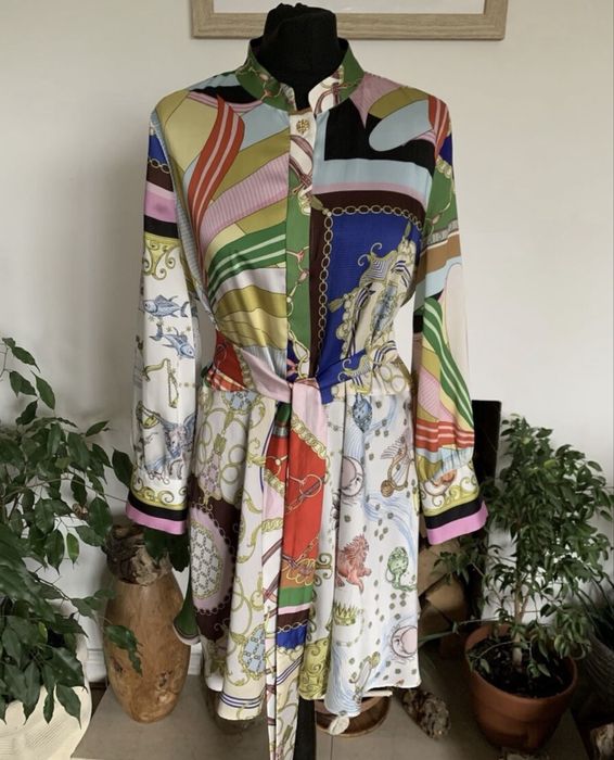 Шовкова сукня бренд zara Атласна легка сукня бренду zara, з поясом 44