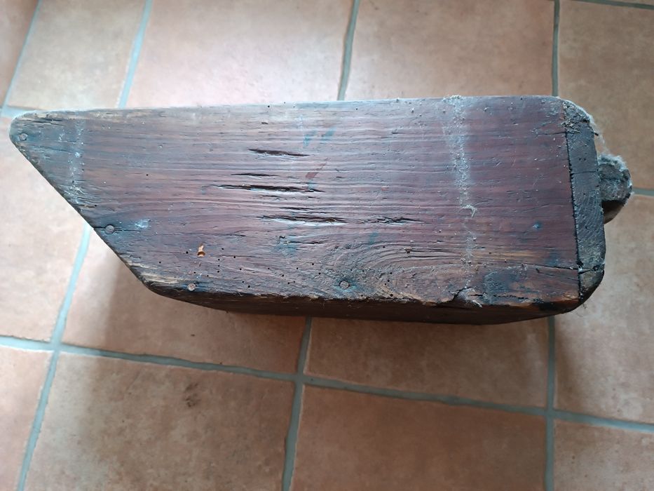 Artigo muito antigo - raza( utensíliode medida)