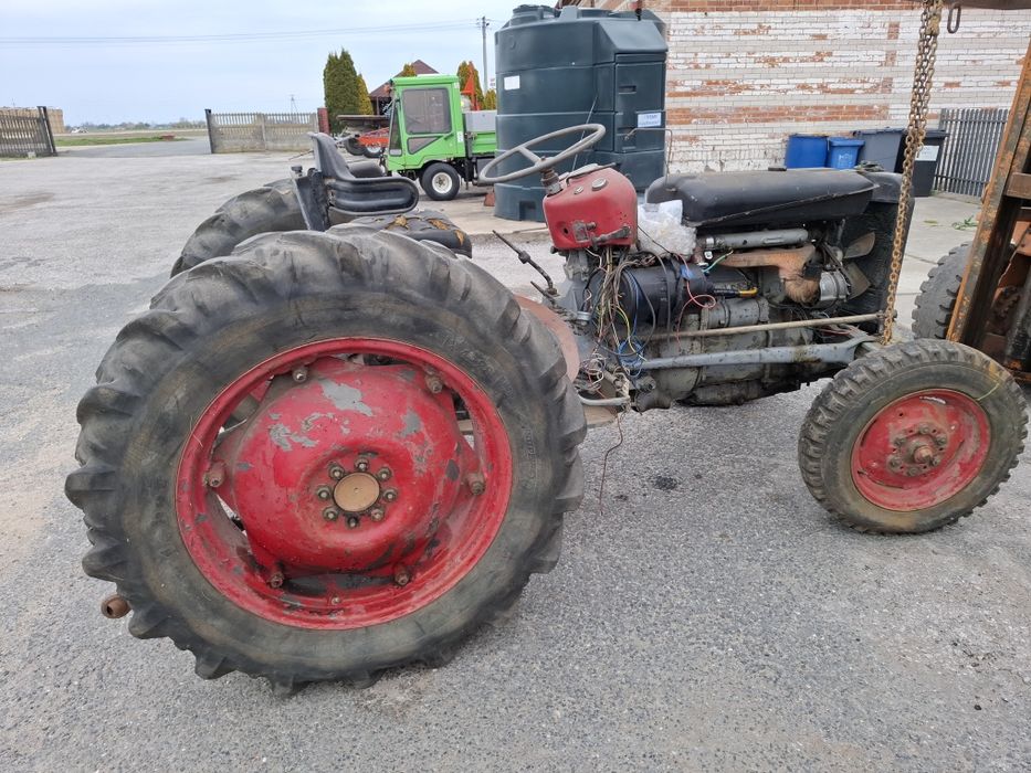 Massey ferguson 35  nie zetor major