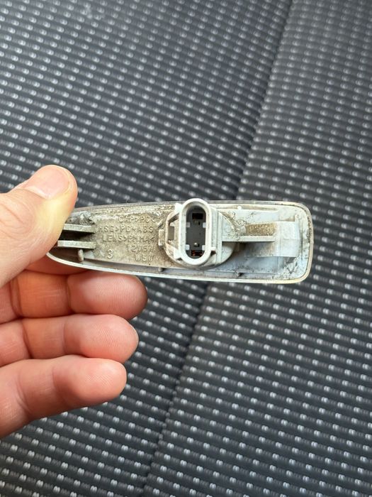 Kierunkowskazy Mitsubishi Lancer VIII