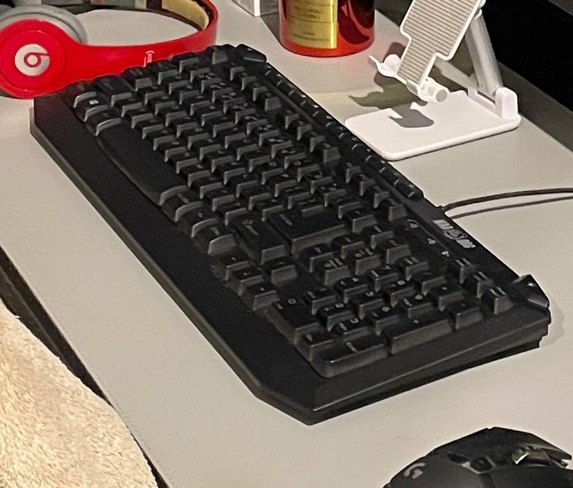 Sprzedam komputer ASUS Tuf Gaming z  Odyssey  G3 i klawiaturą Mad Dog