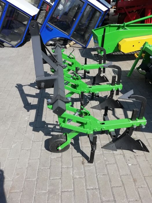 Сажалка польська bomet. Саджалка  Доставка