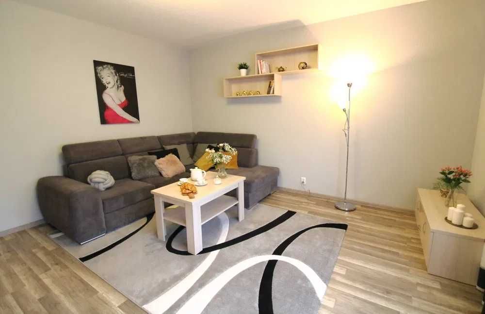 SALON + KUCHNIA (40 m2) • ŁADNY budynek • BALKON • Śmigłego Rydza/Tatrzańska • Kawalerka
