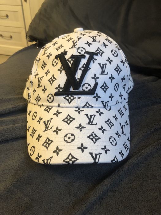 Czapeczki lou vitoun komplet