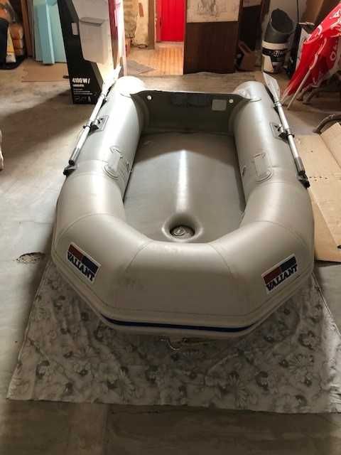 Barco de apoio Valiant Dinghy