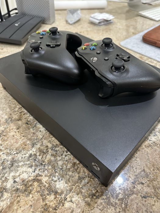 Consola Xbox One X 1TB – Star Wars Jedi: Fallen Order™