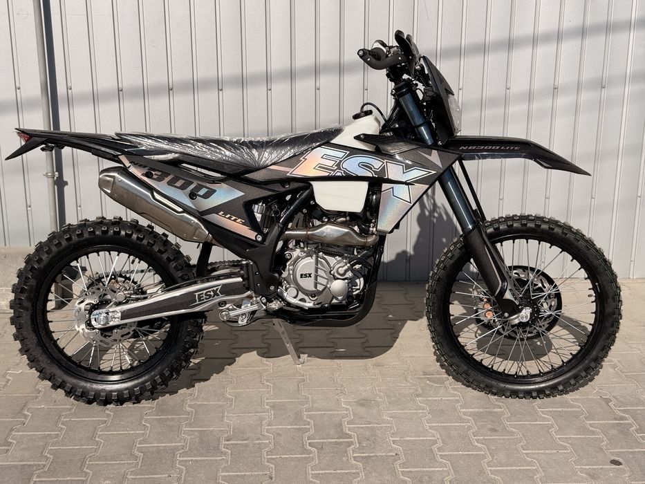 Мотоцикл ESX NB300lite