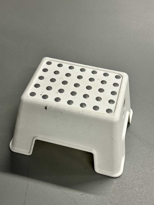 Banco para suporte de pés