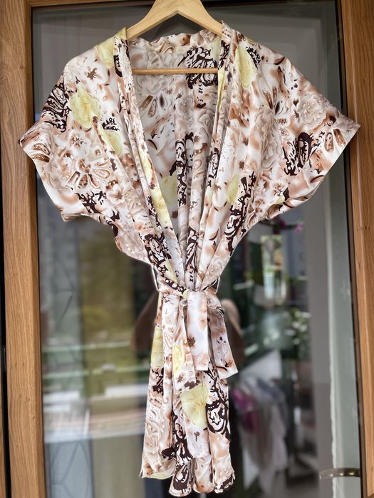 Lekki szlafrok w kwiaty – rozmiar uniwersalny