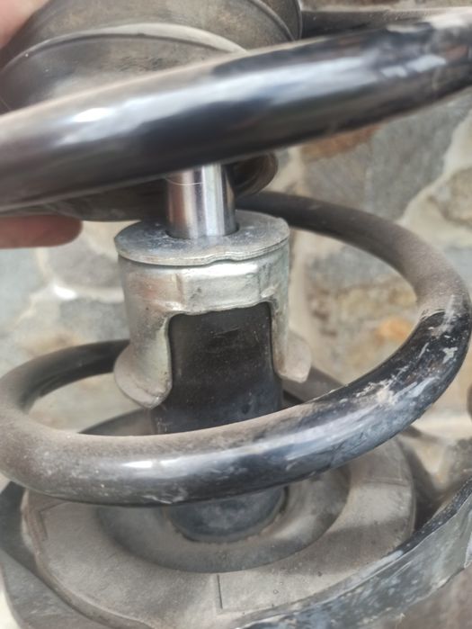 Передня стойка хонда CRV 4 ліва