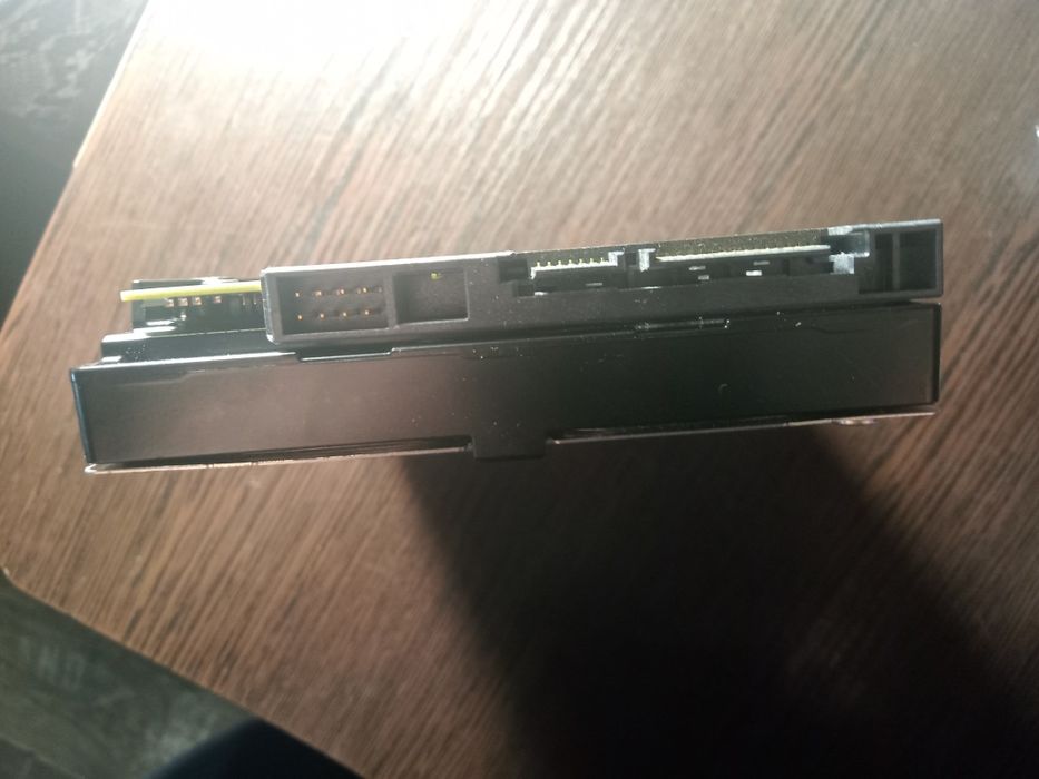 Жесткий диск sata