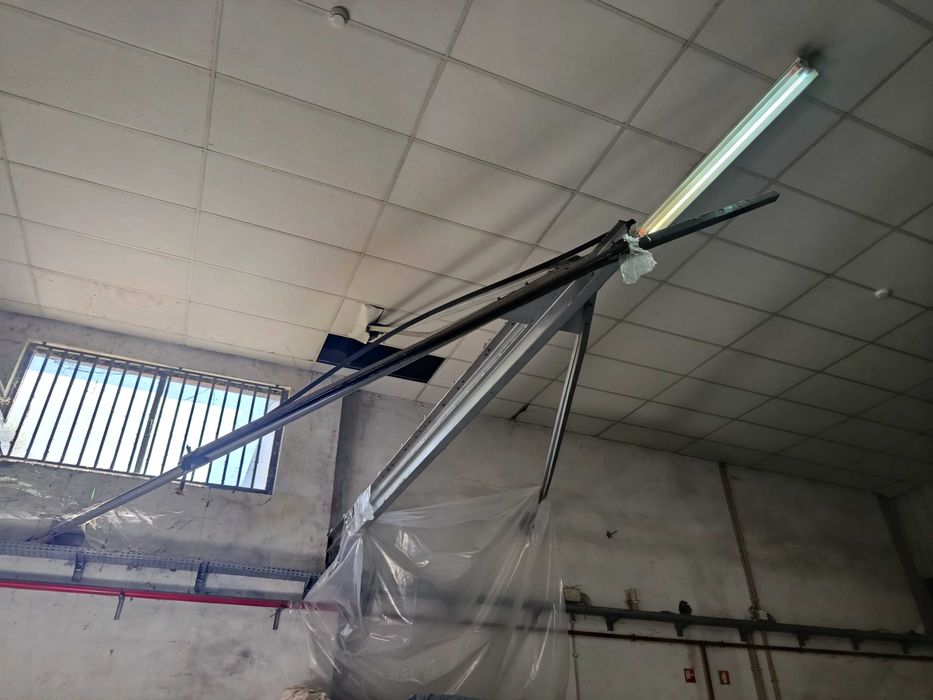 Estrutura em ferro de apoio a garibalde