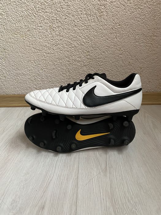 Nike majestry fg sn00 sale