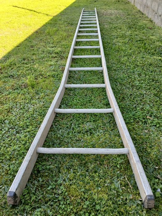 Escada alumínio usada...