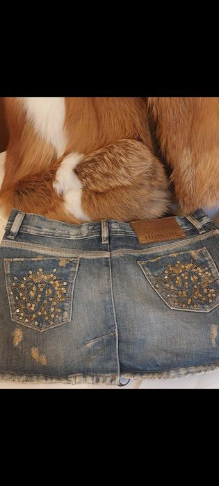 Luksusowa spódniczka o bogatym design włoskiej Marki Rossdisera