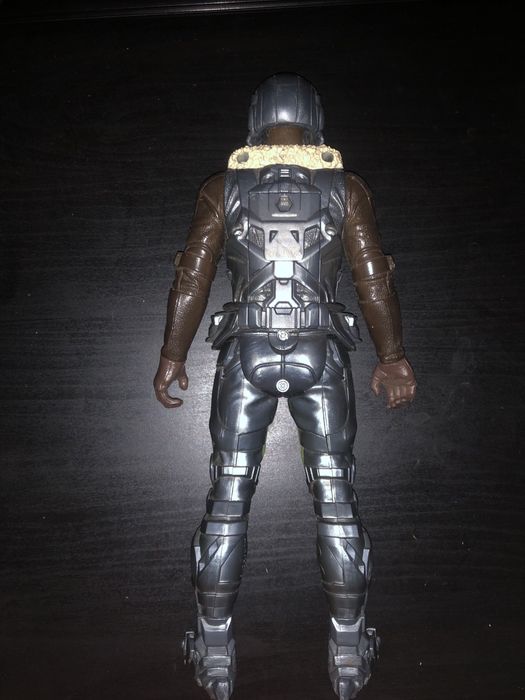 Personagem marvel 30cm