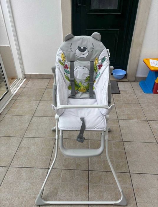 Cadeira de refeições bebé