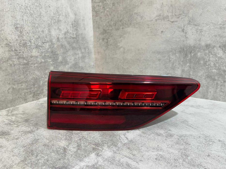 VW GOLF VIII lampa tył lewa tylna lewa w klapę IQ LIGHT EU LED