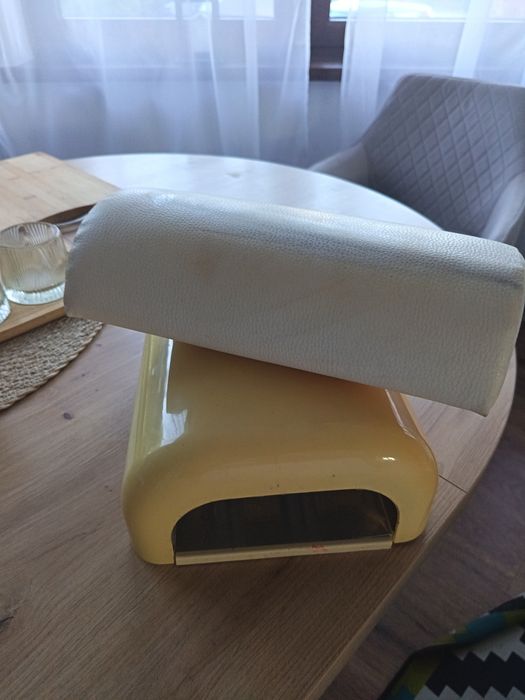 Lampa UV plus poduszka pod dłonie