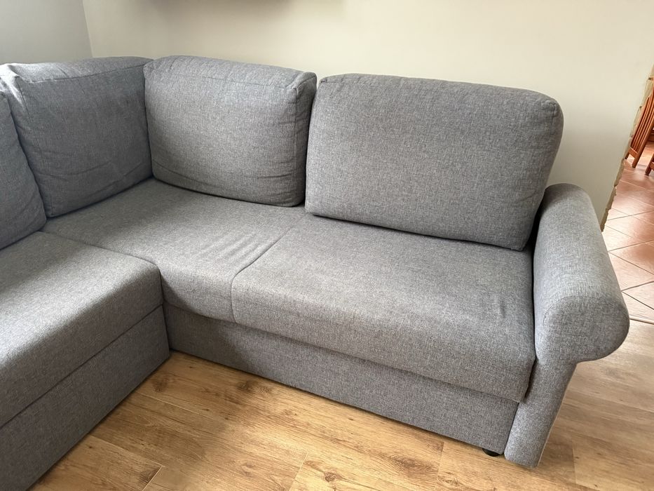 Sprzedam narożnik z  pufą