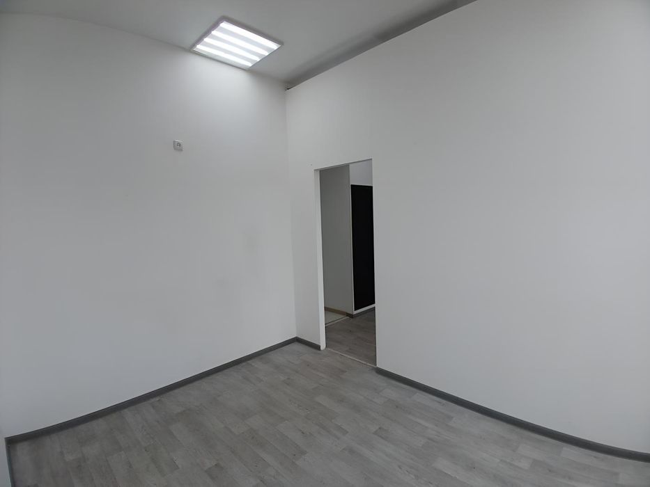 Офіс 49м2 до метро 5 хвилин