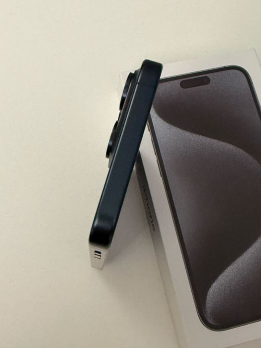 Apple iphone 15 Pro Max 256 Blue