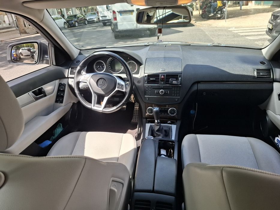 Mercedes-Benz C 220 — fotografia 6