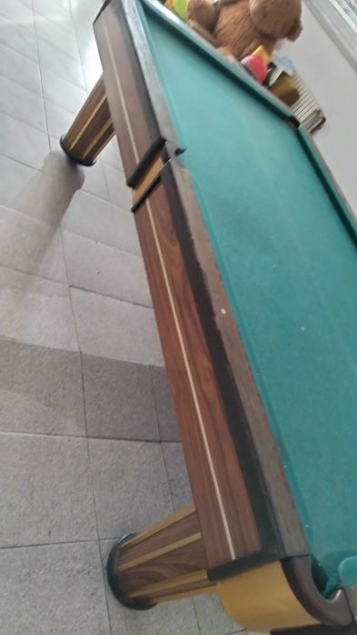 Vendo mesa de bilhar .