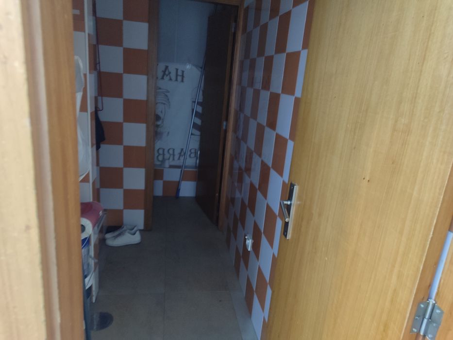 Trespasse de café e barbearia