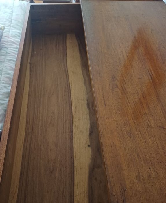 Cómoda vintage em madeira