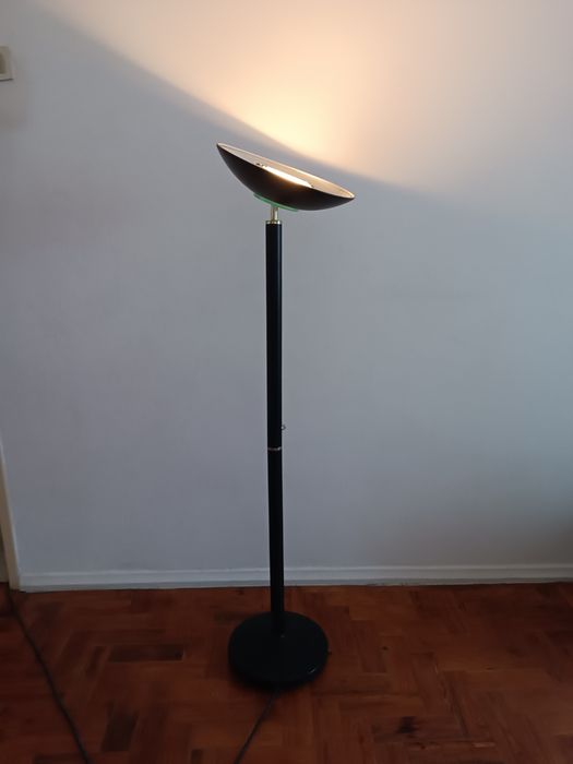 Candeiro de pé postmodern