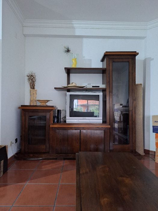 Móvel  de sala de estar em madeira de castanho maciço