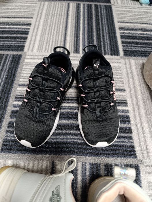 Кросівки Nike кросовки Puma босоніжки босоножки сандалі Laso