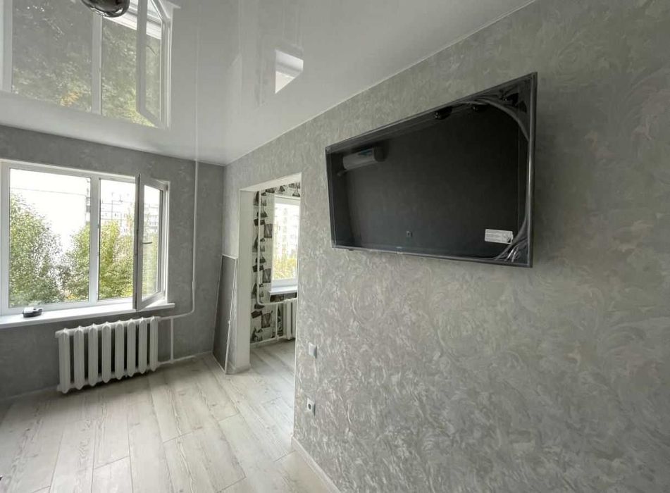 Продам двокімнатну квартиру з РЕМОНТОМ на КАЛИНОВІЙ (711624)