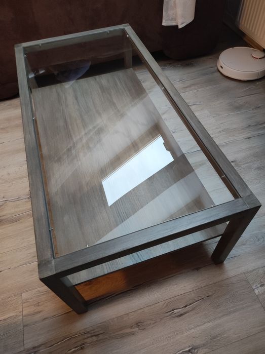 Stolik drewniany Ikea z szybą