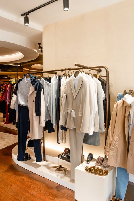 Mobiliário para lojas e boutiques