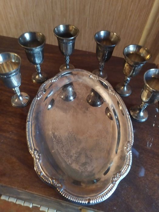 Рюмки с разносом