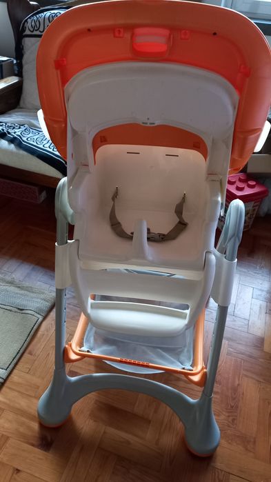 Cadeira de bebé para comer