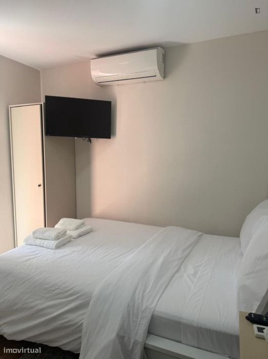 Studio - located in Amadora, Lisbon