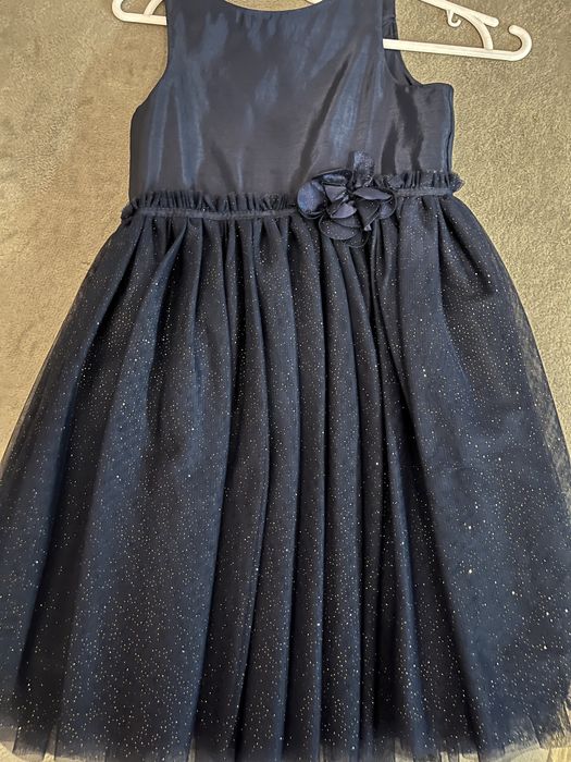 Продам плаття на дівчинку