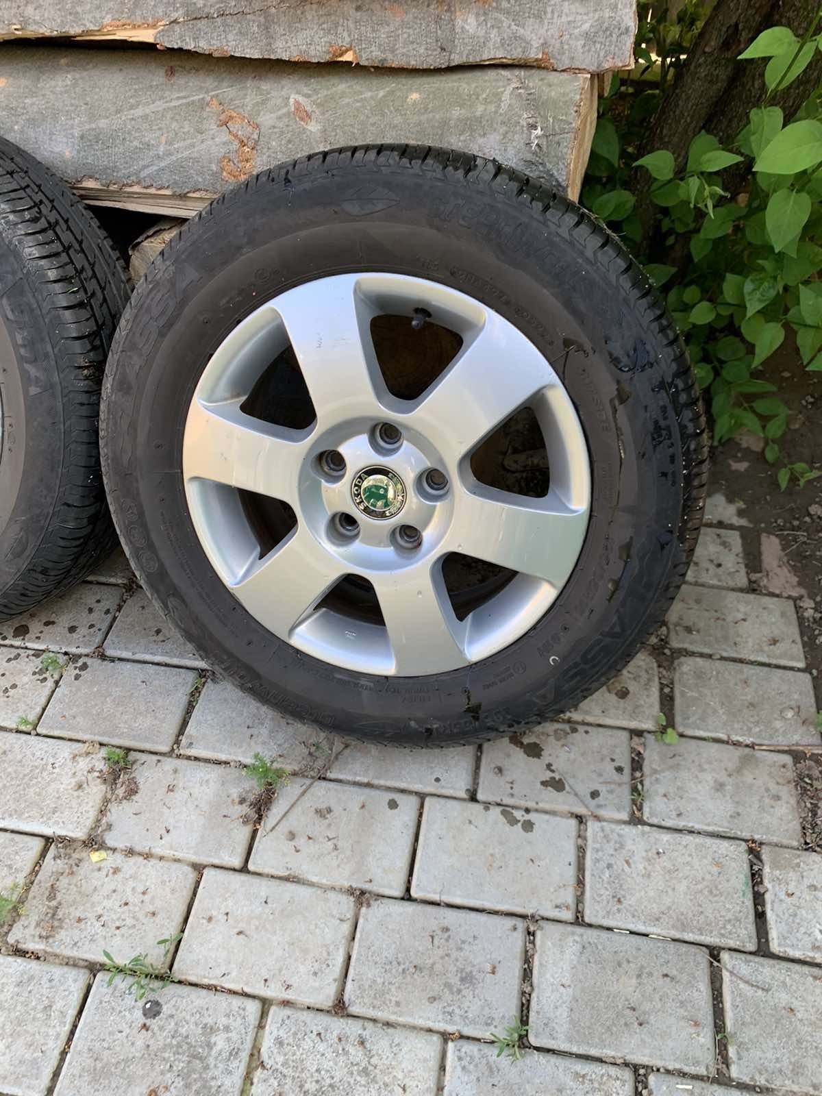 Диски Octavia A5 5*112 r15 + шини літні 195/65/r15: 345 $ - Колеса в ...