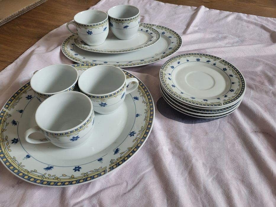 Zestaw obiadowy porcelanowy , komplet obiadowy .