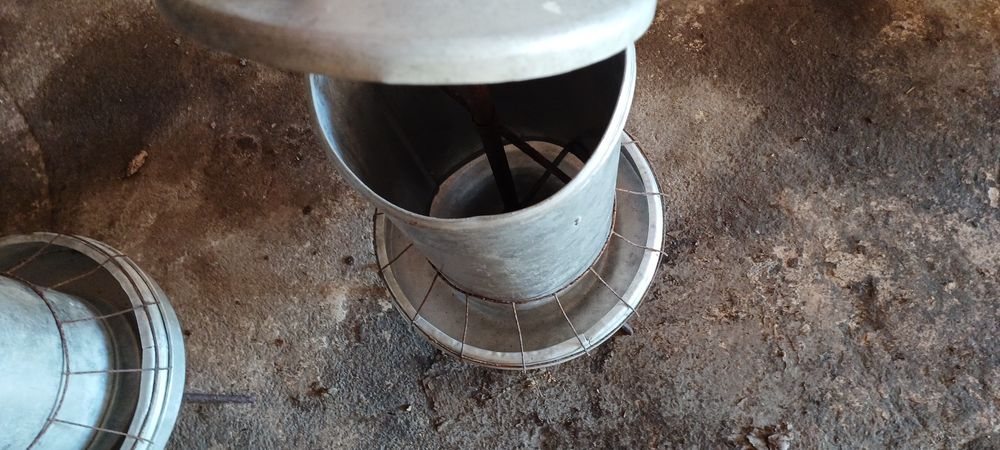 Karmidła aluminiowe dla drobiu duże