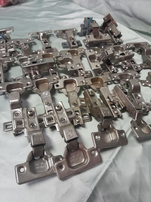 Dobradiças armários